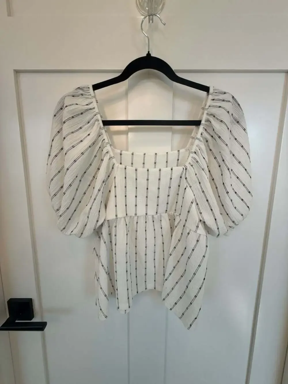 Madewell Puff-Sleeve Square-Neck Empire Waist Peplum Top in Textured White and B